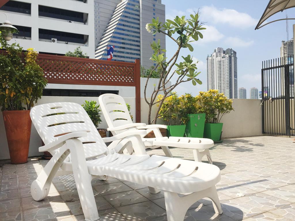Saphaipae Hostel Bangkok Exterior foto