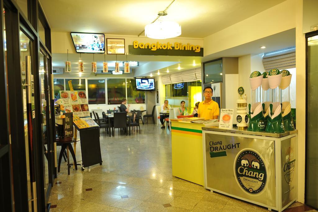 Saphaipae Hostel Bangkok Exterior foto